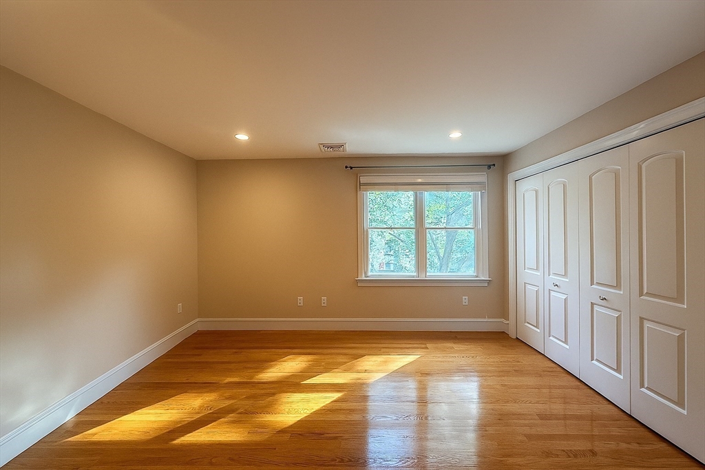 5 bed, 3 bath apartment for rent at 3 Myrna Rd, Lexington — photo 31 of 38