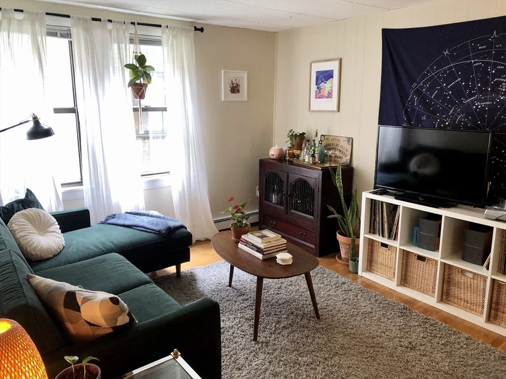 2 bed, 1 bath apartment for rent at 3 Oak Ter Unit 301, Spring Hill — photo 3 of 20