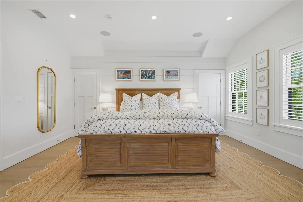 6 bed, 4+ bath apartment for rent at 3 Old Farm Rd, Nantucket — photo 26 of 40