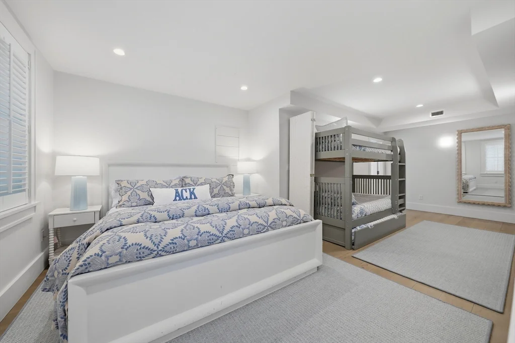 6 bed, 4+ bath apartment for rent at 3 Old Farm Rd, Nantucket — photo 33 of 40