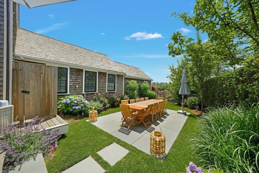 6 bed, 4+ bath apartment for rent at 3 Old Farm Rd, Nantucket — photo 35 of 40