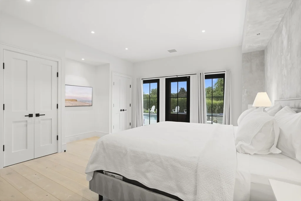 7 bed, 4+ bath apartment for rent at 3 Old Mill Ct, Nantucket — photo 35 of 42