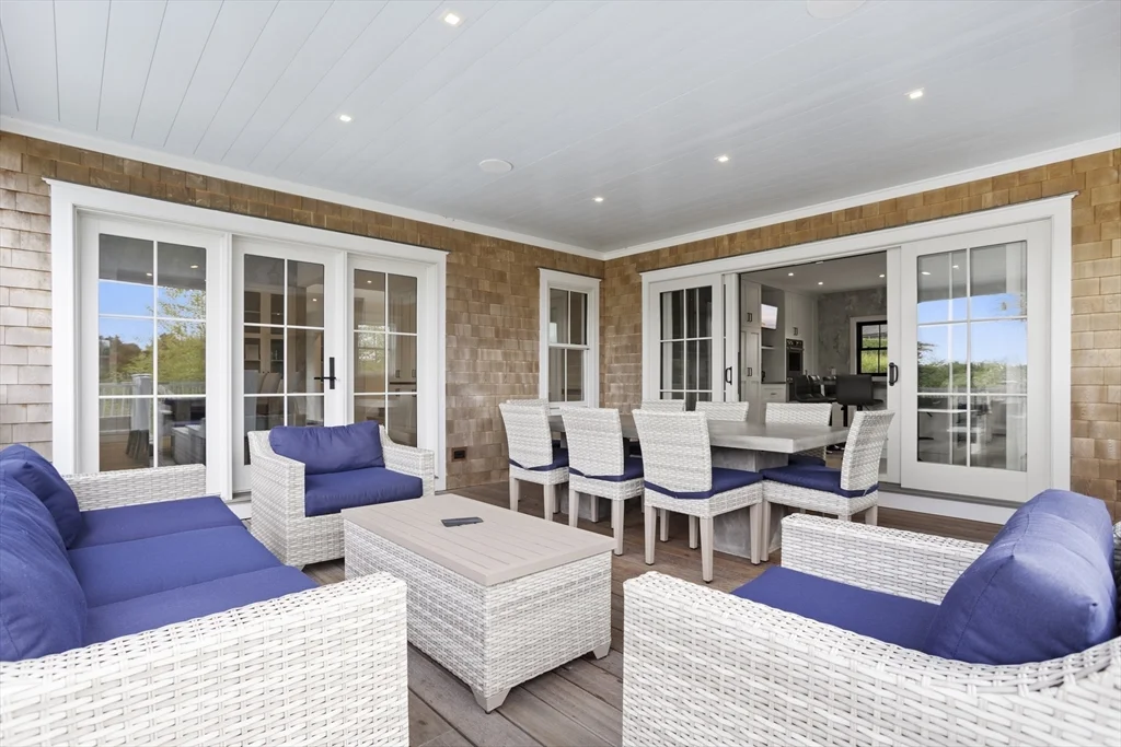 7 bed, 4+ bath apartment for rent at 3 Old Mill Ct, Nantucket — photo 16 of 42