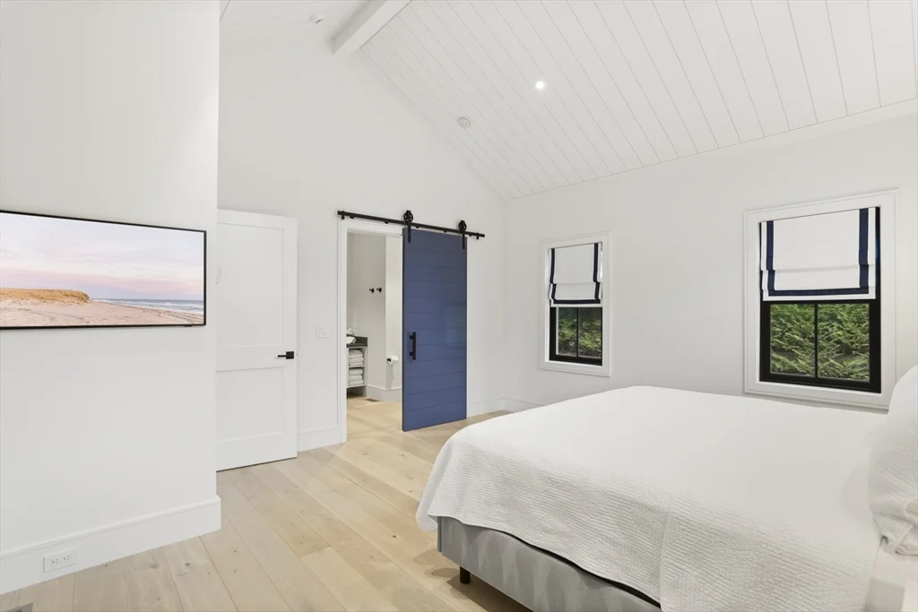 7 bed, 4+ bath apartment for rent at 3 Old Mill Ct, Nantucket — photo 21 of 42