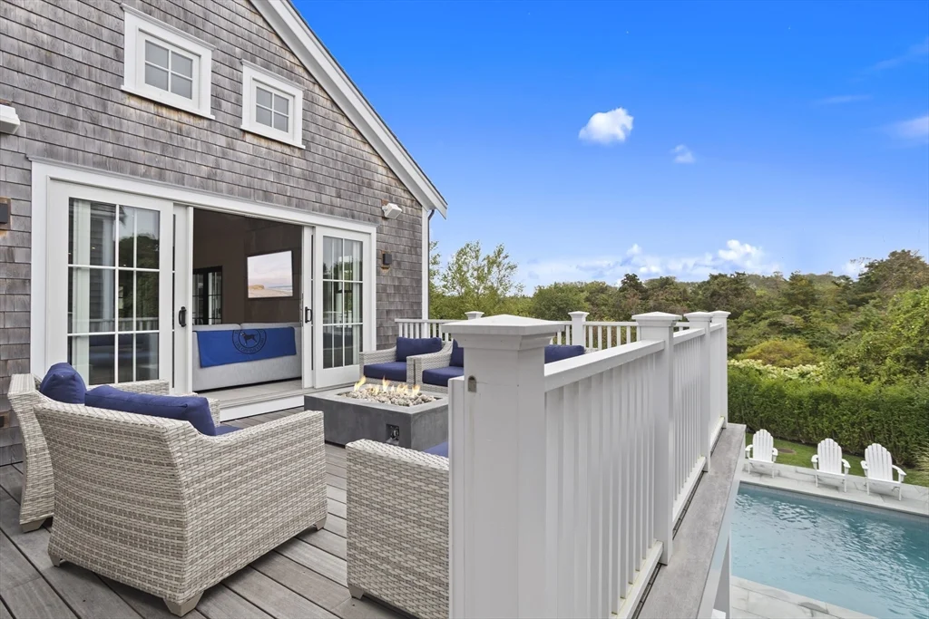 7 bed, 4+ bath apartment for rent at 3 Old Mill Ct, Nantucket — photo 14 of 42