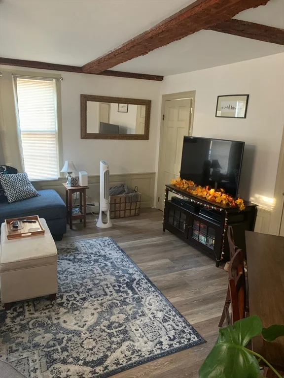 2 bed, 1 bath apartment for rent at 3 Orange St Unit 1, Salem — photo 5 of 10