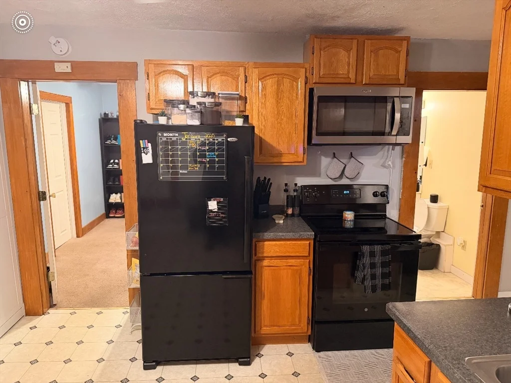 2 bed, 1 bath apartment for rent at 3 Orchard St Unit B, Millbury Junction — photo 15 of 17