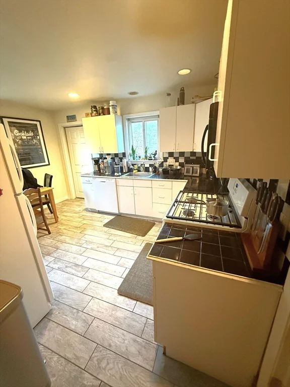 4 bed, 2 bath apartment for rent at 3 Paige Ave Unit 1, South Boston — photo 3 of 15