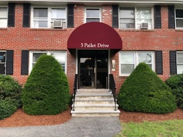2 bed, 1 bath apartment for rent at 3 Pailet Dr Unit 2, Chelmsford — photo 2 of 6