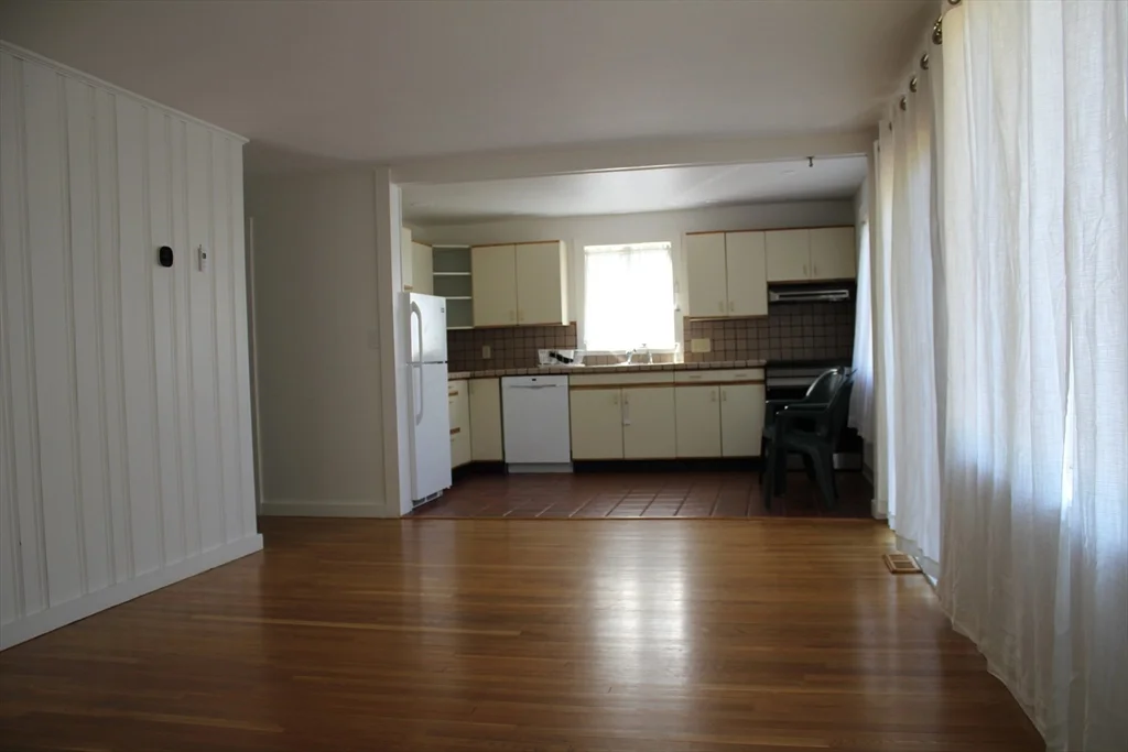 1 bed, 1 bath apartment for rent at 3 Pattee Rd, Harvard — photo 5 of 11