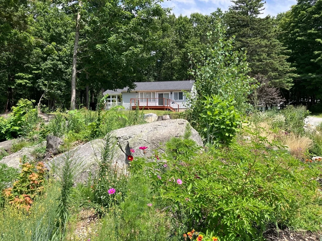 1 bed, 1 bath apartment for rent at 3 Pattee Rd, Harvard