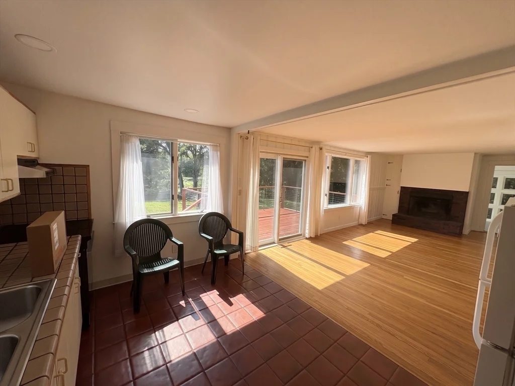 1 bed, 1 bath apartment for rent at 3 Pattee Rd, Harvard — photo 6 of 11