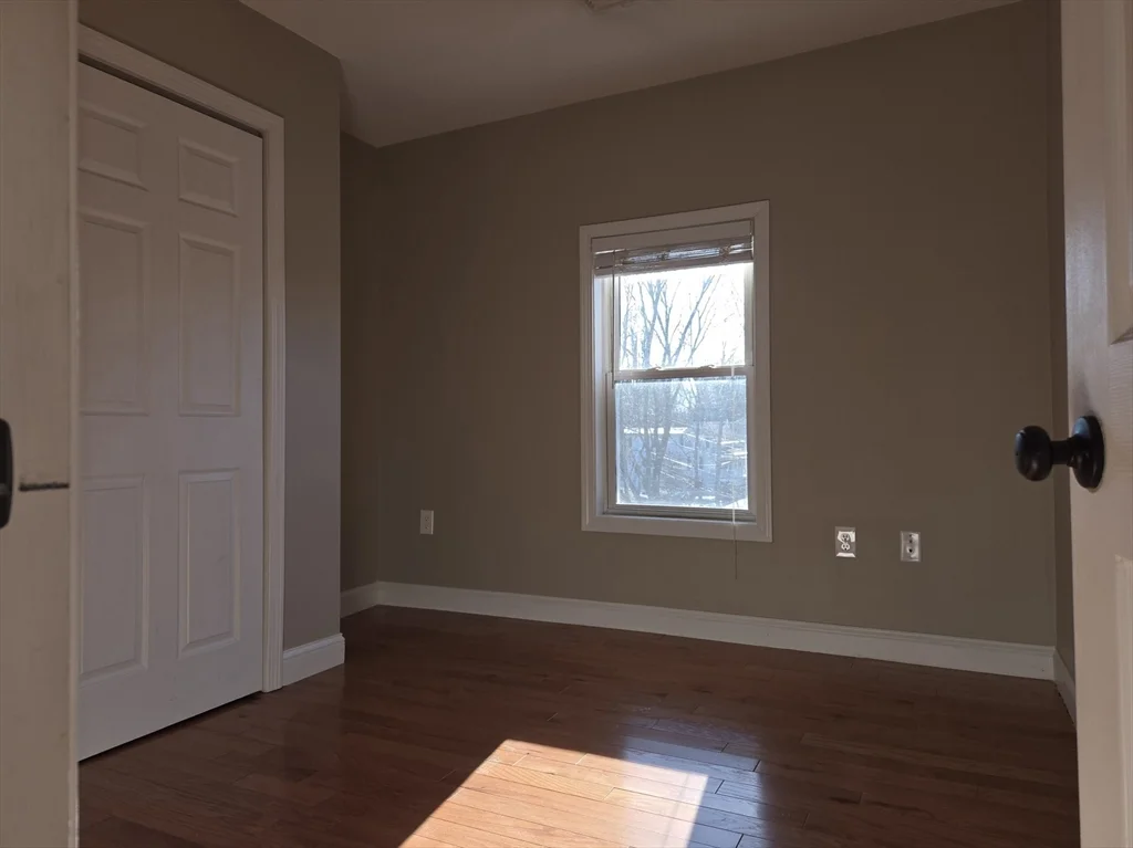 4 bed, 1 bath apartment for rent at 3 Pearl St Unit 2, Stoneham — photo 17 of 21