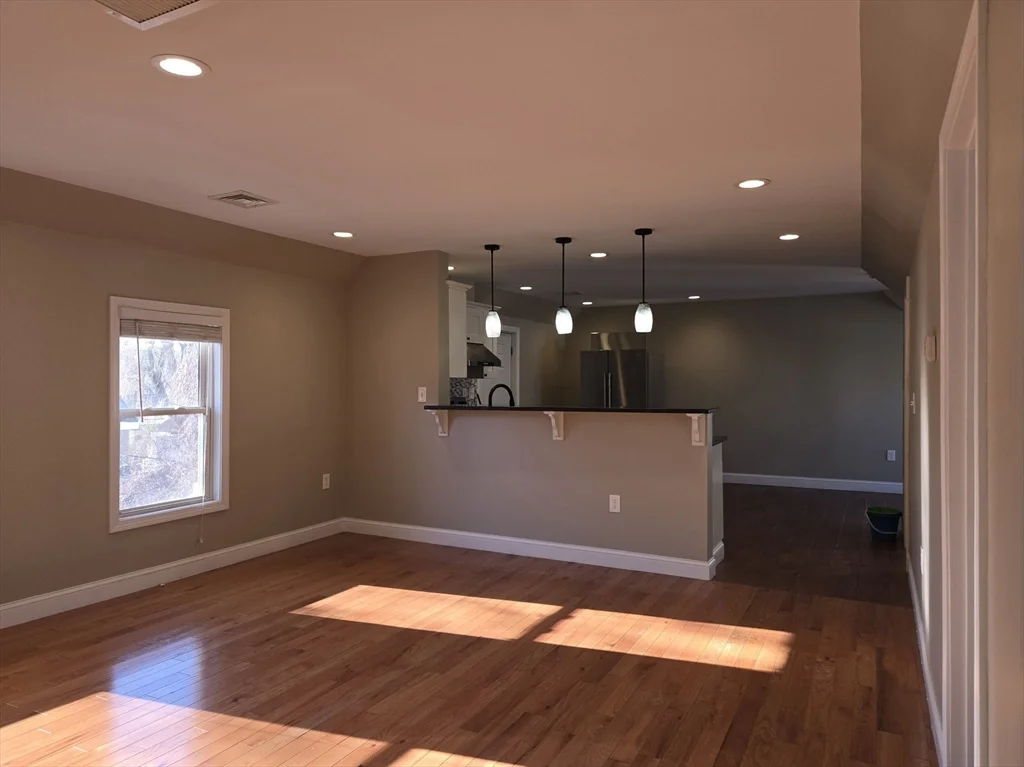 4 bed, 1 bath apartment for rent at 3 Pearl St Unit 2, Stoneham — photo 10 of 21