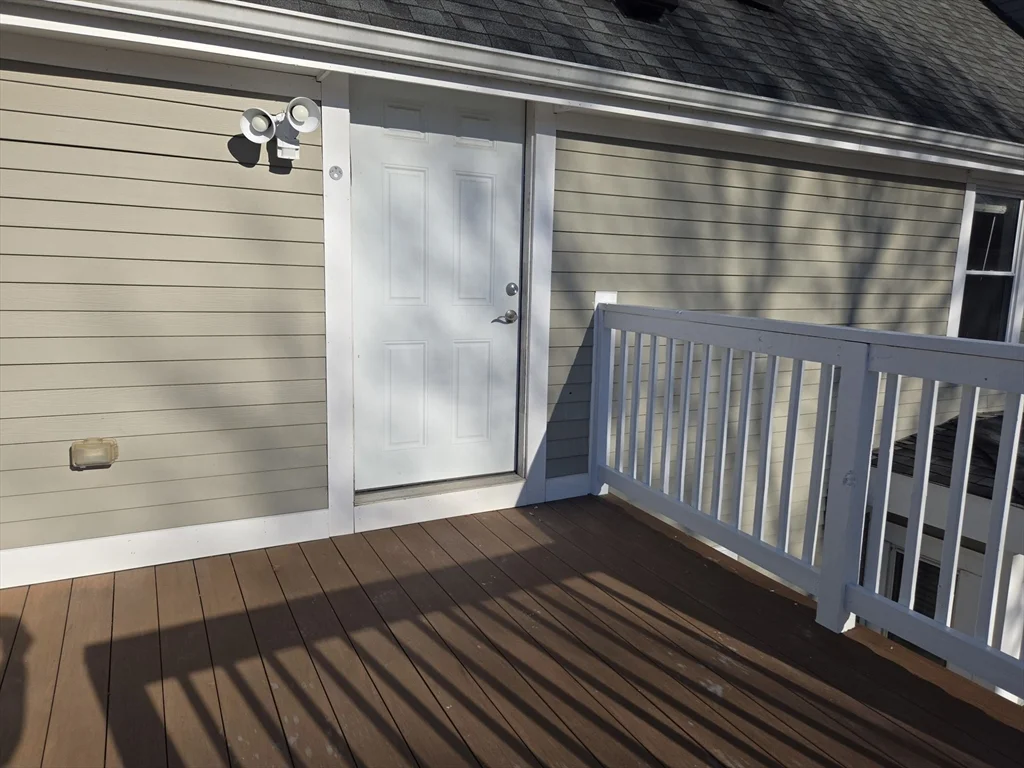 4 bed, 1 bath apartment for rent at 3 Pearl St Unit 2, Stoneham — photo 3 of 21