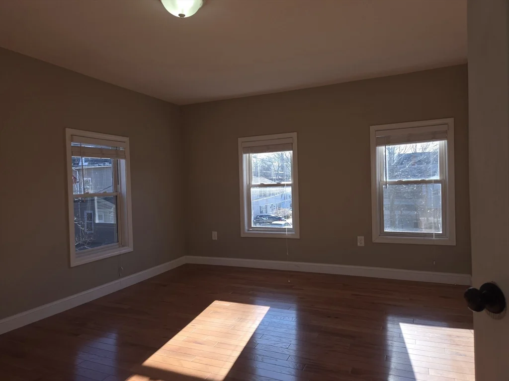 4 bed, 1 bath apartment for rent at 3 Pearl St Unit 2, Stoneham — photo 21 of 21