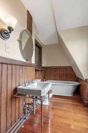 4 bed, 3 bath apartment for rent at 3 Philbrick Rd, Brookline Hills — photo 12 of 20