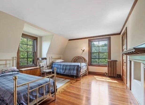 4 bed, 3 bath apartment for rent at 3 Philbrick Rd, Brookline Hills — photo 16 of 20