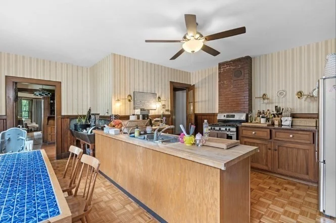 4 bed, 3 bath apartment for rent at 3 Philbrick Rd, Brookline Hills — photo 7 of 20