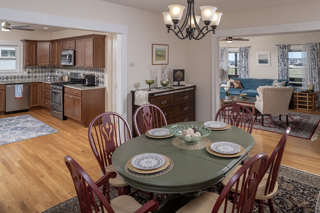 5 bed, 2 bath apartment for rent at 3 Phipps, Kenberma — photo 10 of 29