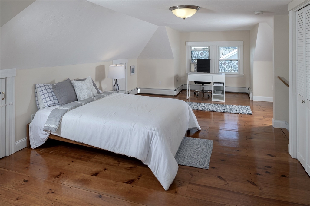 5 bed, 2 bath apartment for rent at 3 Phipps, Kenberma — photo 16 of 29