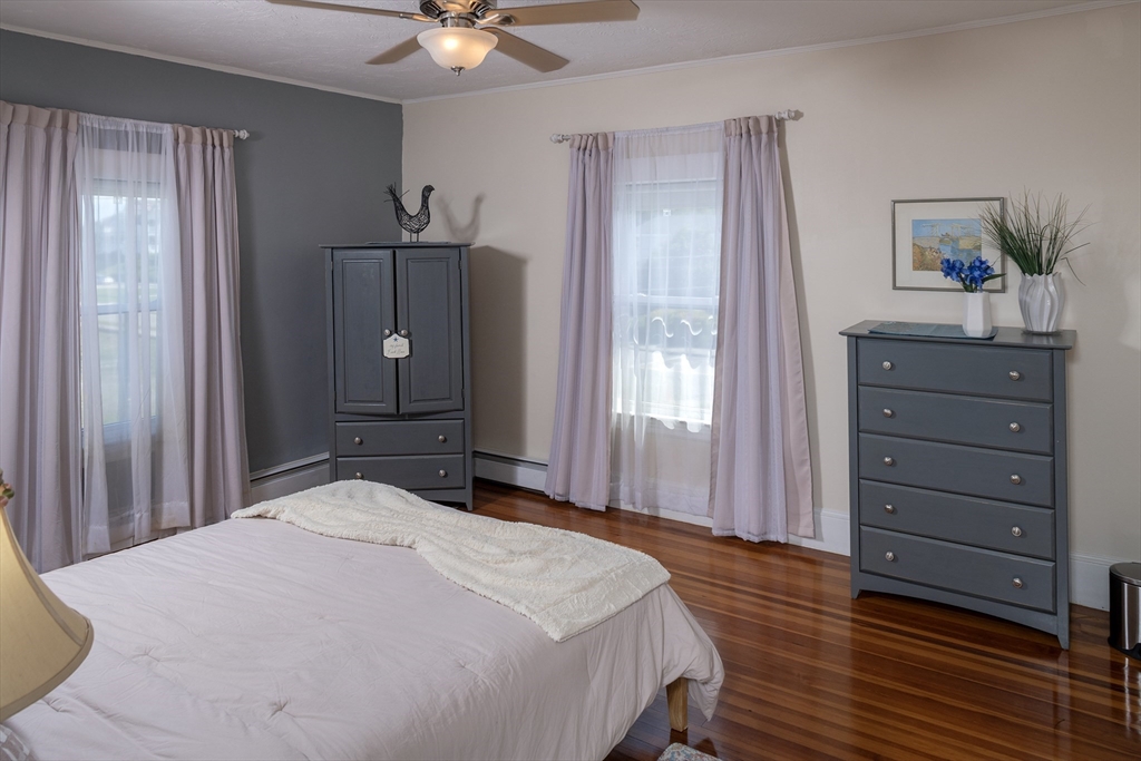 5 bed, 2 bath apartment for rent at 3 Phipps, Kenberma — photo 21 of 29