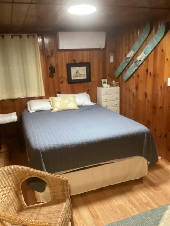 2 bed, 1 bath apartment for rent at 3 Pine Tree Dr, Holland — photo 10 of 30