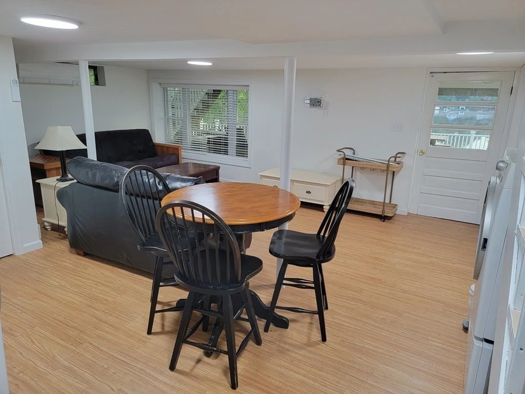2 bed, 1 bath apartment for rent at 3 Pine Tree Dr, Holland — photo 18 of 30