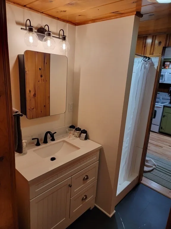 2 bed, 1 bath apartment for rent at 3 Pine Tree Dr, Holland — photo 18 of 31