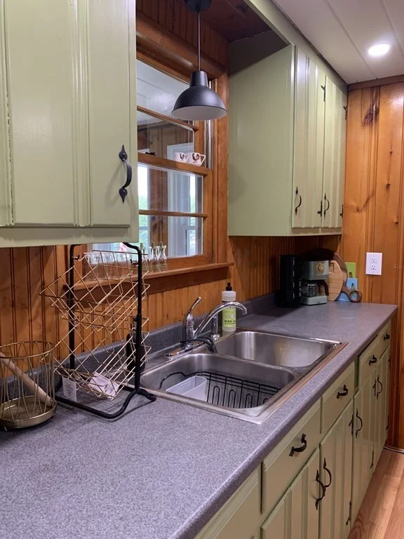 2 bed, 1 bath apartment for rent at 3 Pine Tree Dr, Holland — photo 9 of 30