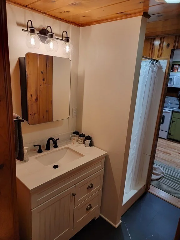 2 bed, 1 bath apartment for rent at 3 Pine Tree Dr, Holland — photo 17 of 30