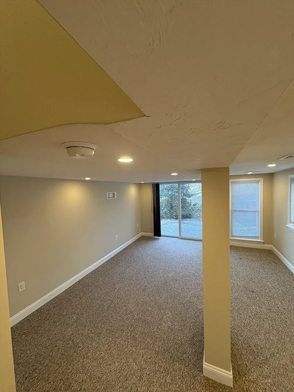 1 bed, 1 bath apartment for rent at 3 Piraino Ln Unit 1, Gloucester — photo 9 of 22