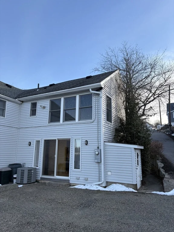 1 bed, 1 bath apartment for rent at 3 Piraino Ln Unit 1, Gloucester — photo 1 of 22