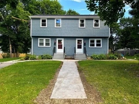 2 bed, 1 bath apartment for rent at 3 Pleasant Ct Unit R, Medfield