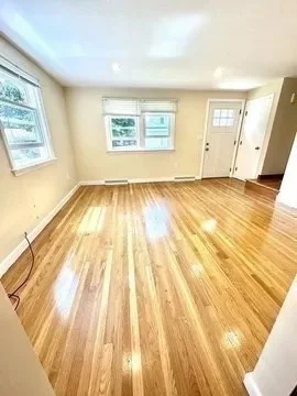 2 bed, 1 bath apartment for rent at 3 Pleasant Ct Unit R, Medfield — photo 3 of 18