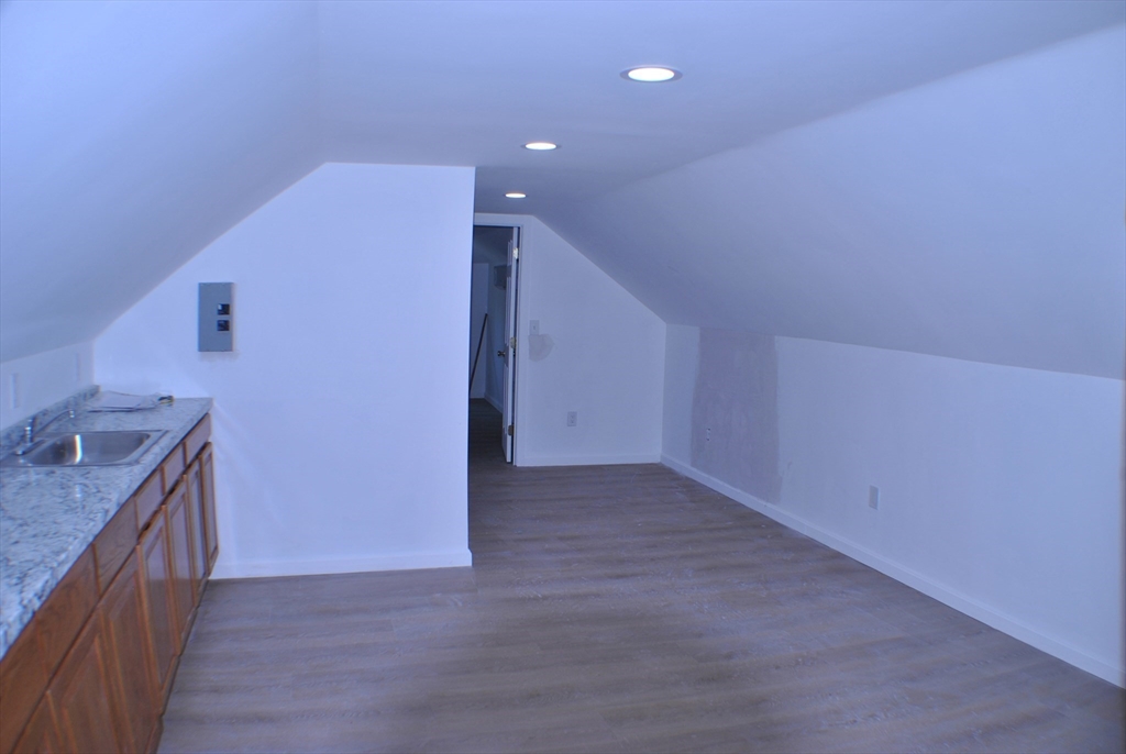 2 bed, 1 bath apartment for rent at 3 Portina Rd Unit 3A, Brighton — photo 3 of 8