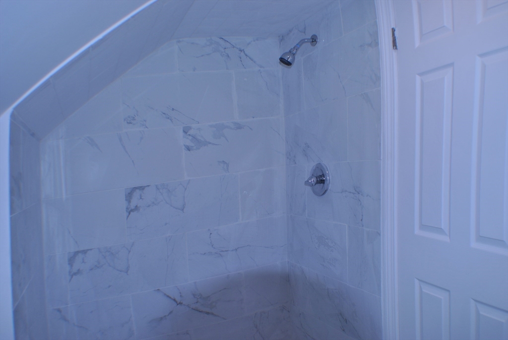 2 bed, 1 bath apartment for rent at 3 Portina Rd Unit 3A, Brighton — photo 4 of 8