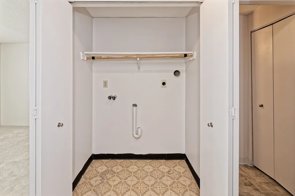 2 bed, 1 bath apartment for rent at 3 Post Oak Ln Unit 9, Natick — photo 15 of 30
