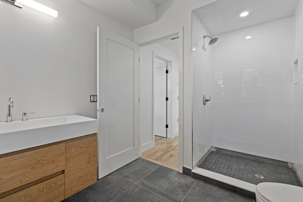 4 bed, 3 bath apartment for rent at 3 Pulaski Ave, South Boston — photo 10 of 19