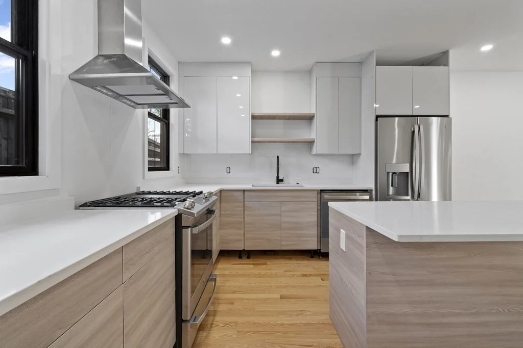 4 bed, 3.5 bath apartment for rent at 3 Pulaski Ave Unit 1, South Boston — photo 3 of 19