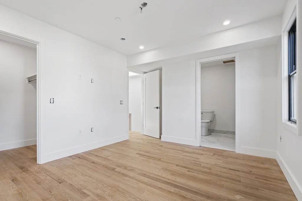 4 bed, 3.5 bath apartment for rent at 3 Pulaski Ave Unit 1, South Boston — photo 18 of 19