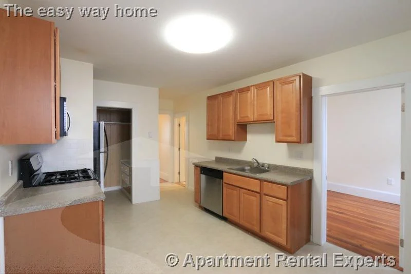 2 bed, 1 bath apartment for rent at 3 Quincy St Unit 4, Union Square — photo 4 of 24