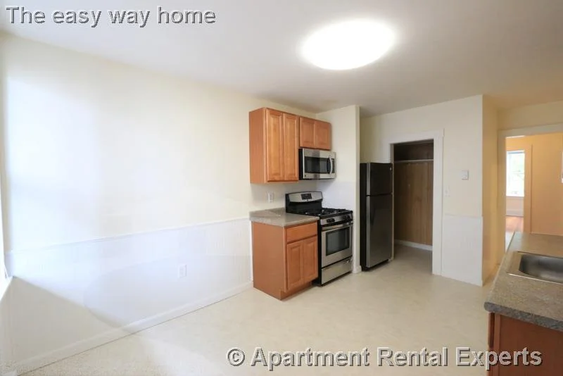 2 bed, 1 bath apartment for rent at 3 Quincy St Unit 4, Union Square — photo 3 of 24