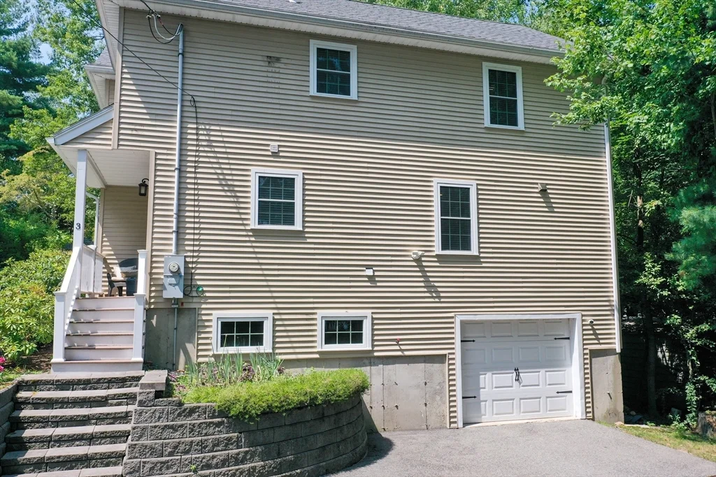3 bed, 2 bath apartment for rent at 3 Redwood, Lynnfield — photo 4 of 39