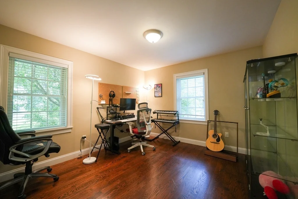 3 bed, 2 bath apartment for rent at 3 Redwood, Lynnfield — photo 28 of 39