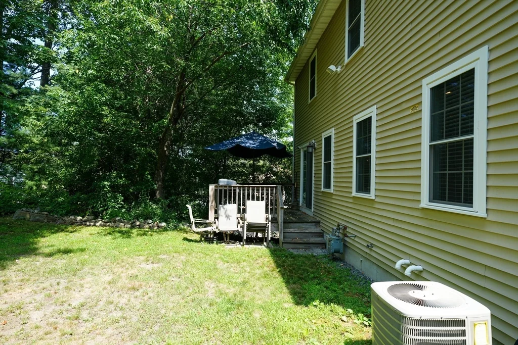 3 bed, 2 bath apartment for rent at 3 Redwood, Lynnfield — photo 35 of 39