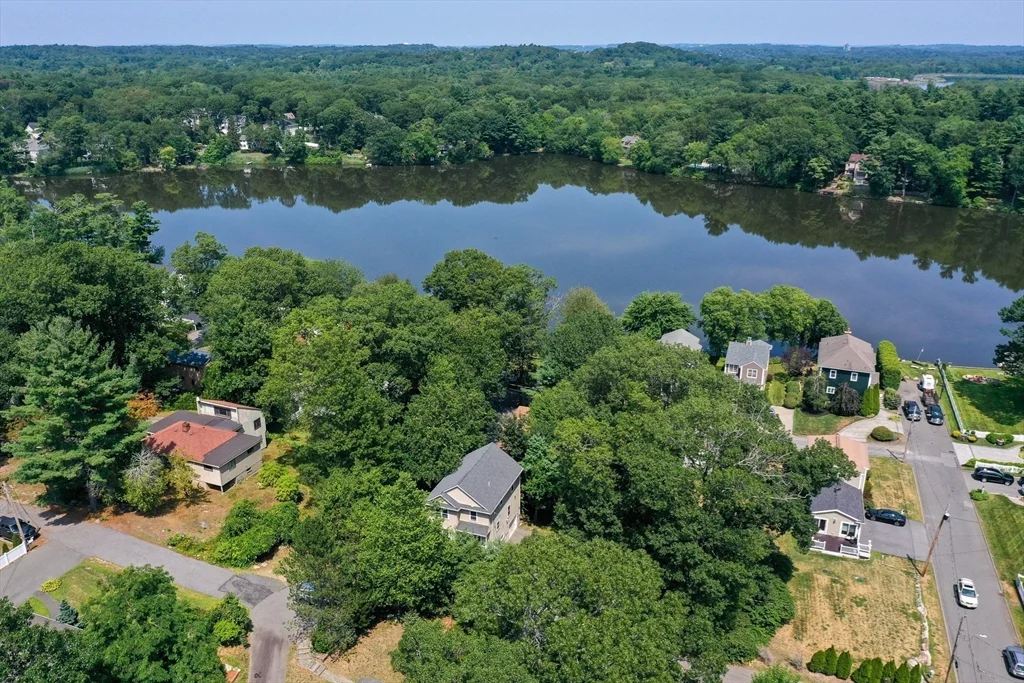 3 bed, 2 bath apartment for rent at 3 Redwood, Lynnfield — photo 2 of 39