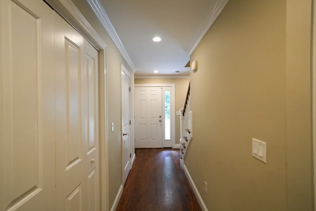 3 bed, 2 bath apartment for rent at 3 Redwood, Lynnfield — photo 17 of 39