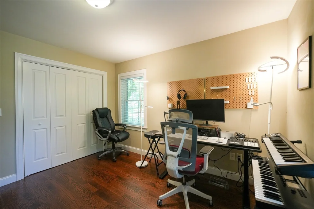 3 bed, 2 bath apartment for rent at 3 Redwood, Lynnfield — photo 29 of 39