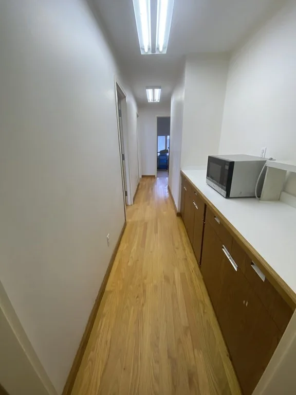 3 bed, 1 bath apartment for rent at 3 Richwood St Unit 2, West Roxbury — photo 5 of 11